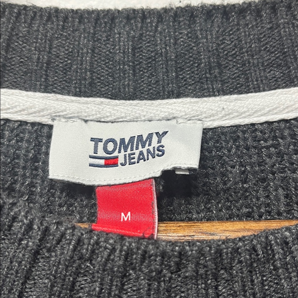 Tommy Hilfiger Sweater - Picture 12 of 16